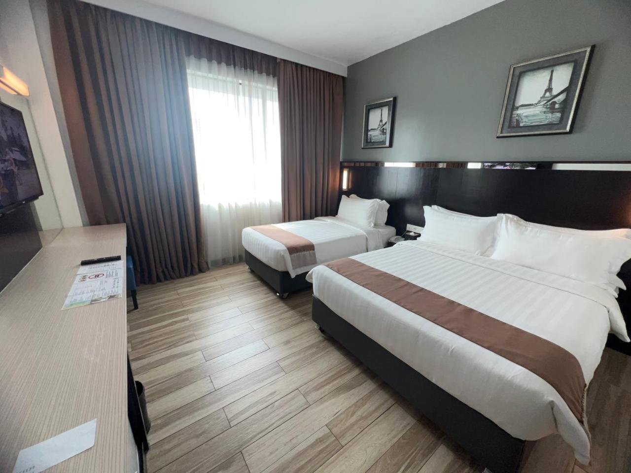 Dreamtel Kota Kinabalu Hotell Exteriör bild
