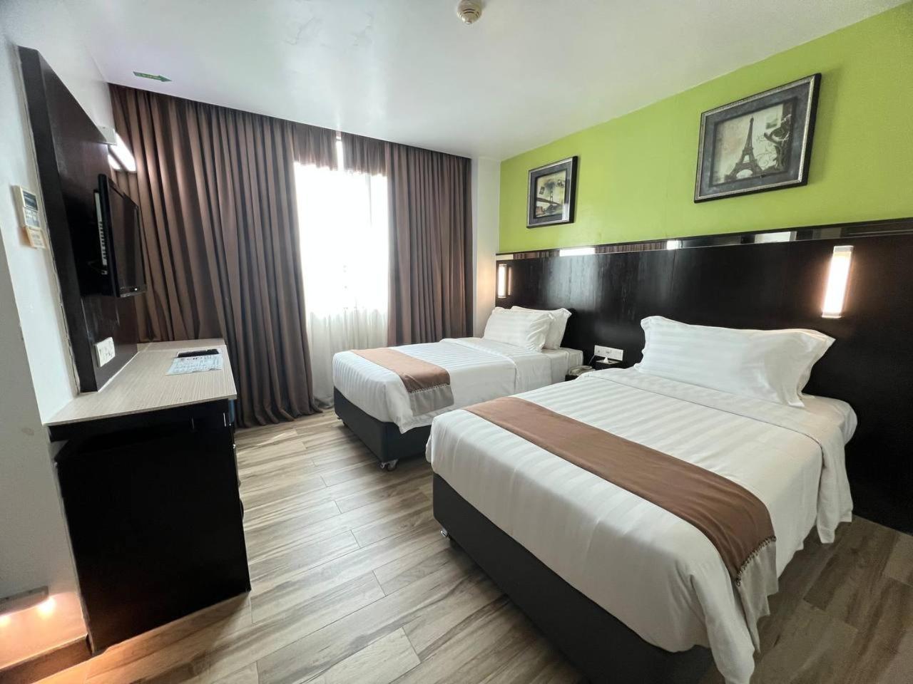 Dreamtel Kota Kinabalu Hotell Exteriör bild