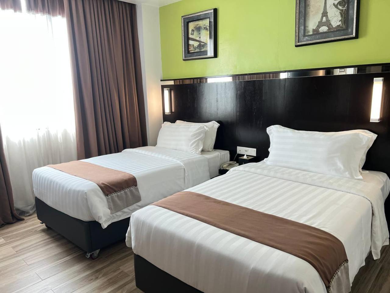 Dreamtel Kota Kinabalu Hotell Exteriör bild