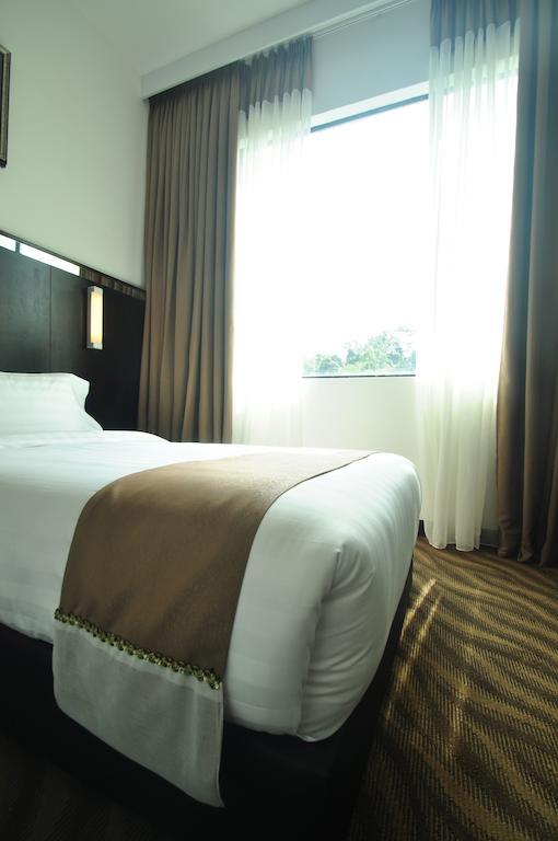 Dreamtel Kota Kinabalu Hotell Exteriör bild