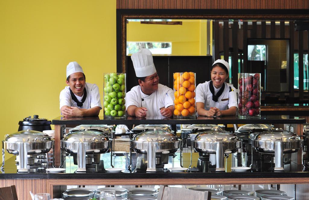 Dreamtel Kota Kinabalu Hotell Exteriör bild