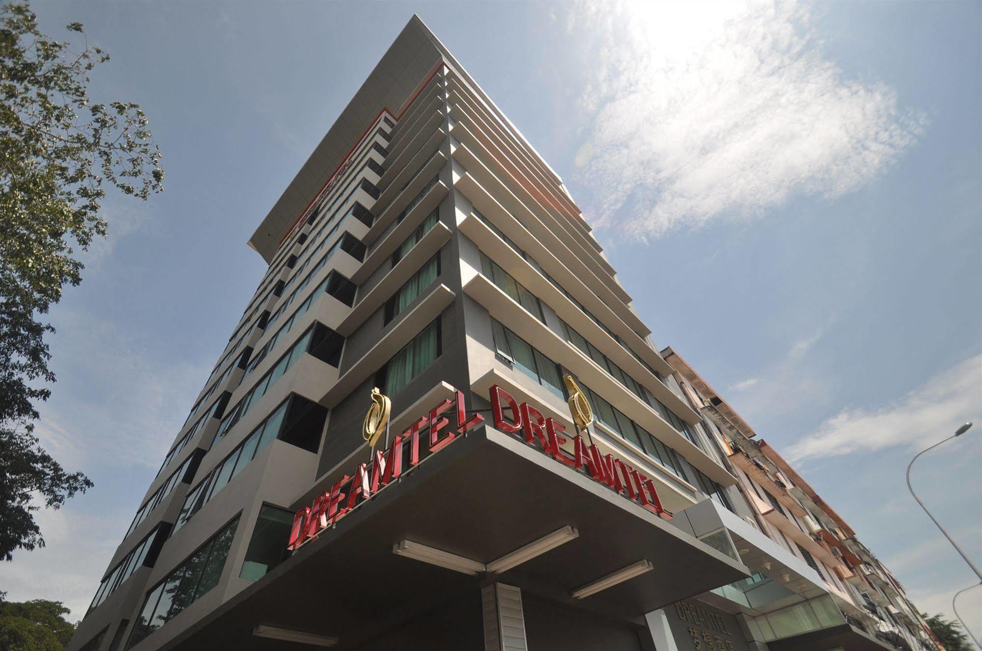 Dreamtel Kota Kinabalu Hotell Exteriör bild